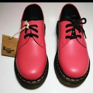 Dr. Martens Air Wair Womens sz 6 USM